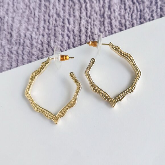 Kendra Scott Miku Gold Hoop Earrings - Picture 3 of 4